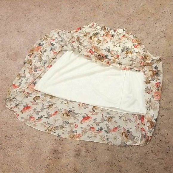 Gorgeous chiffon floral skirt - Picture 4 of 4